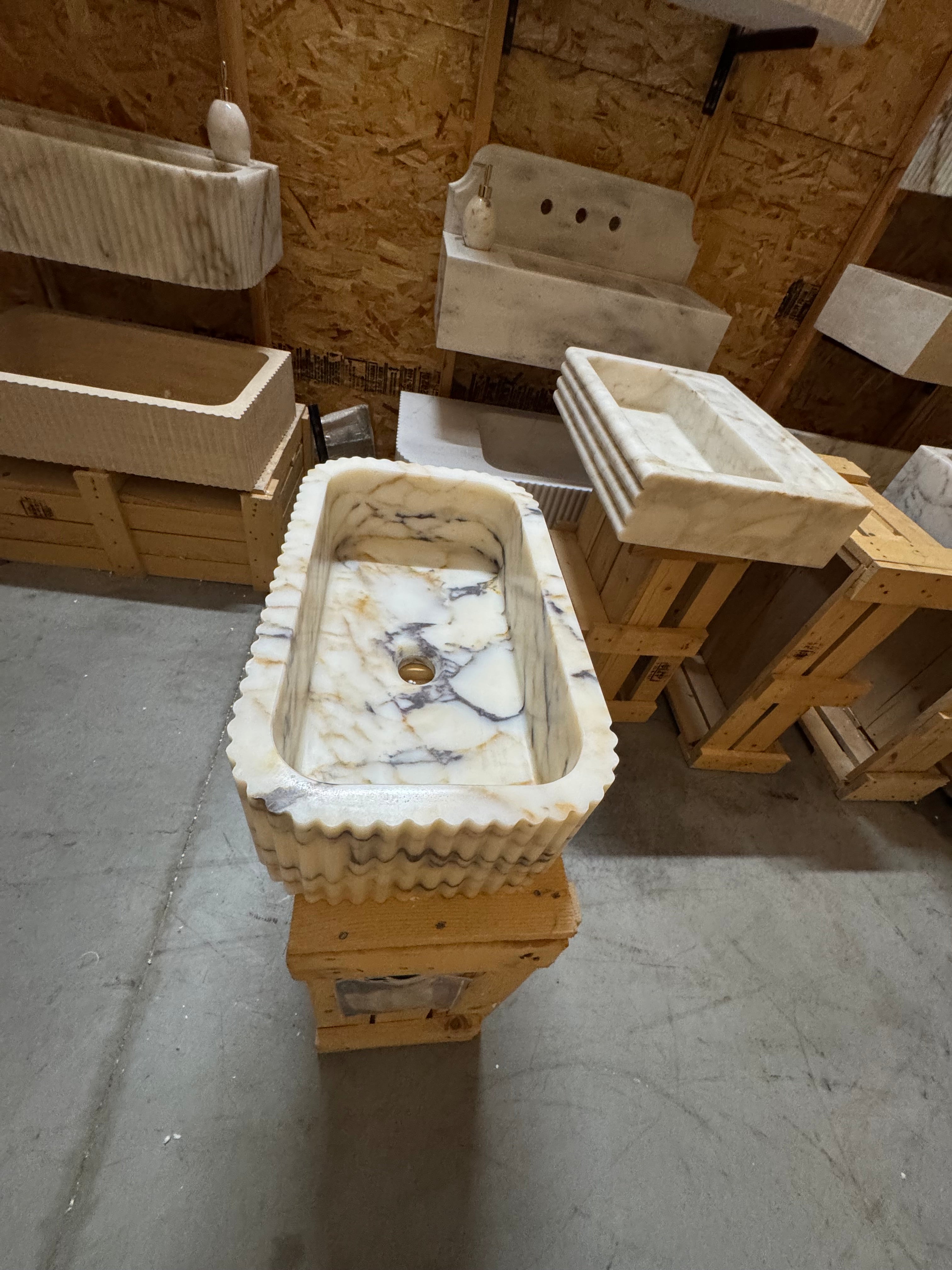 Fluted Calacatta Viola Marble Sink 20"x12"x6"