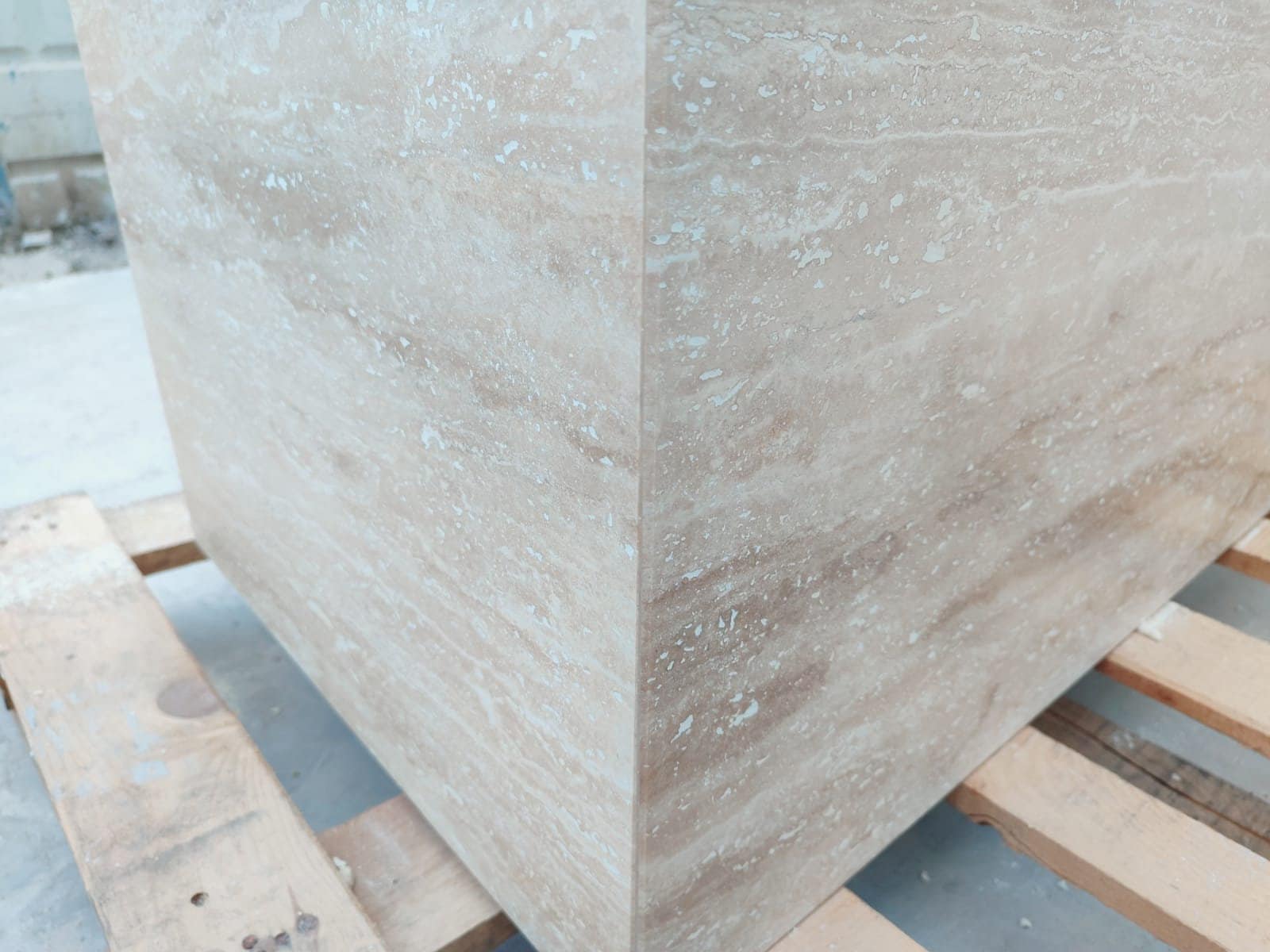 Rectangular Travertine Coffee Table: Modern Natural Stone Accent