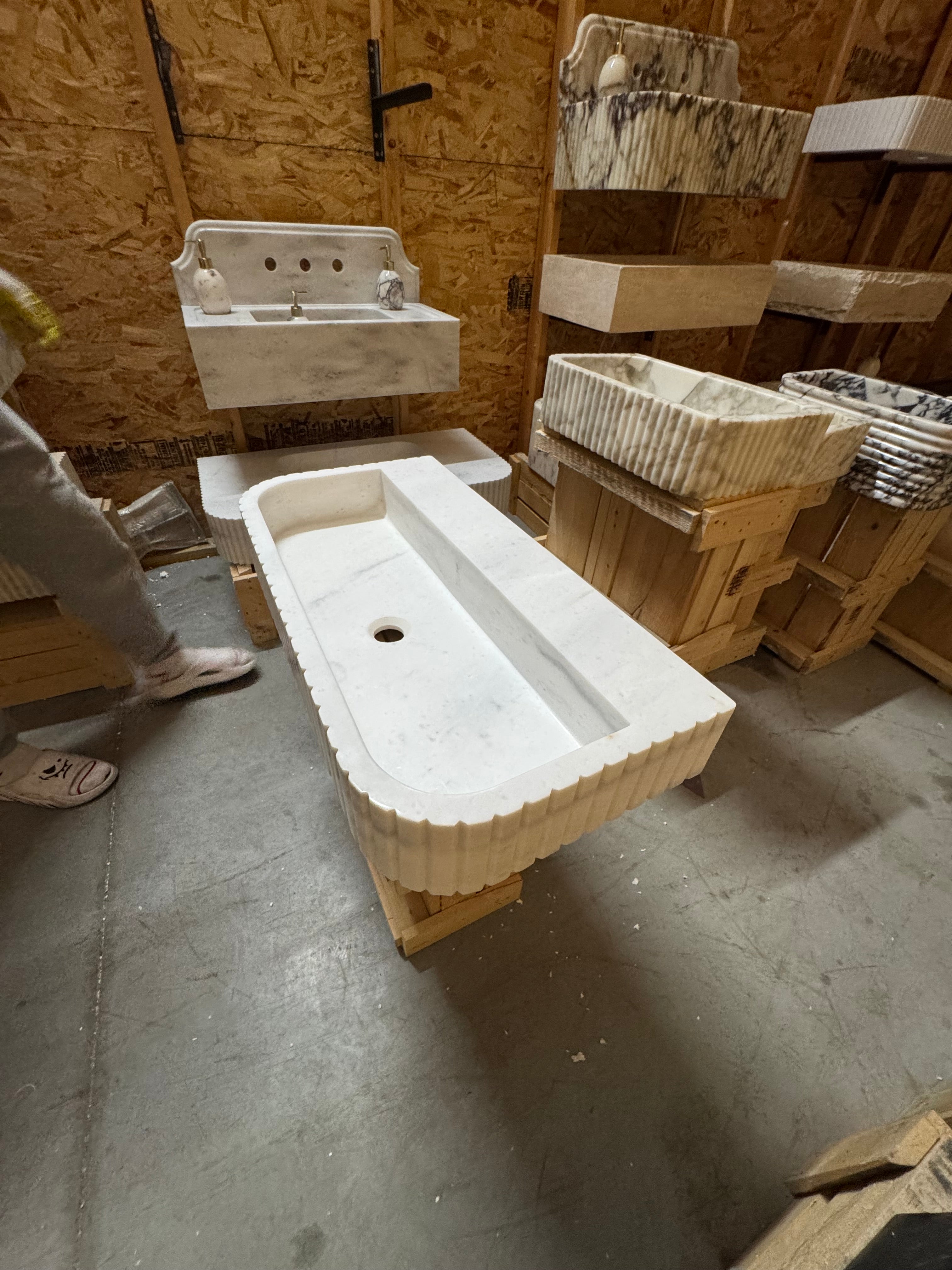 Handmade White Carrara Marble Sink: Wall Mounted Washbasin