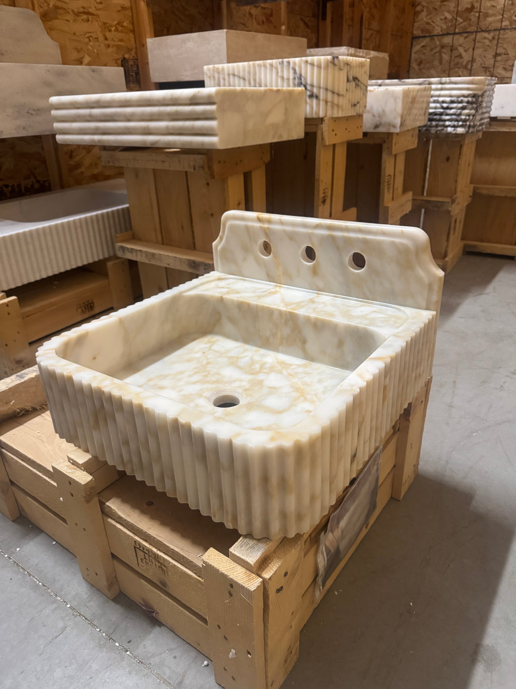 Calacatta Viola Marble Wall Mount Sink: Bathroom Vanity, Concealed Drain