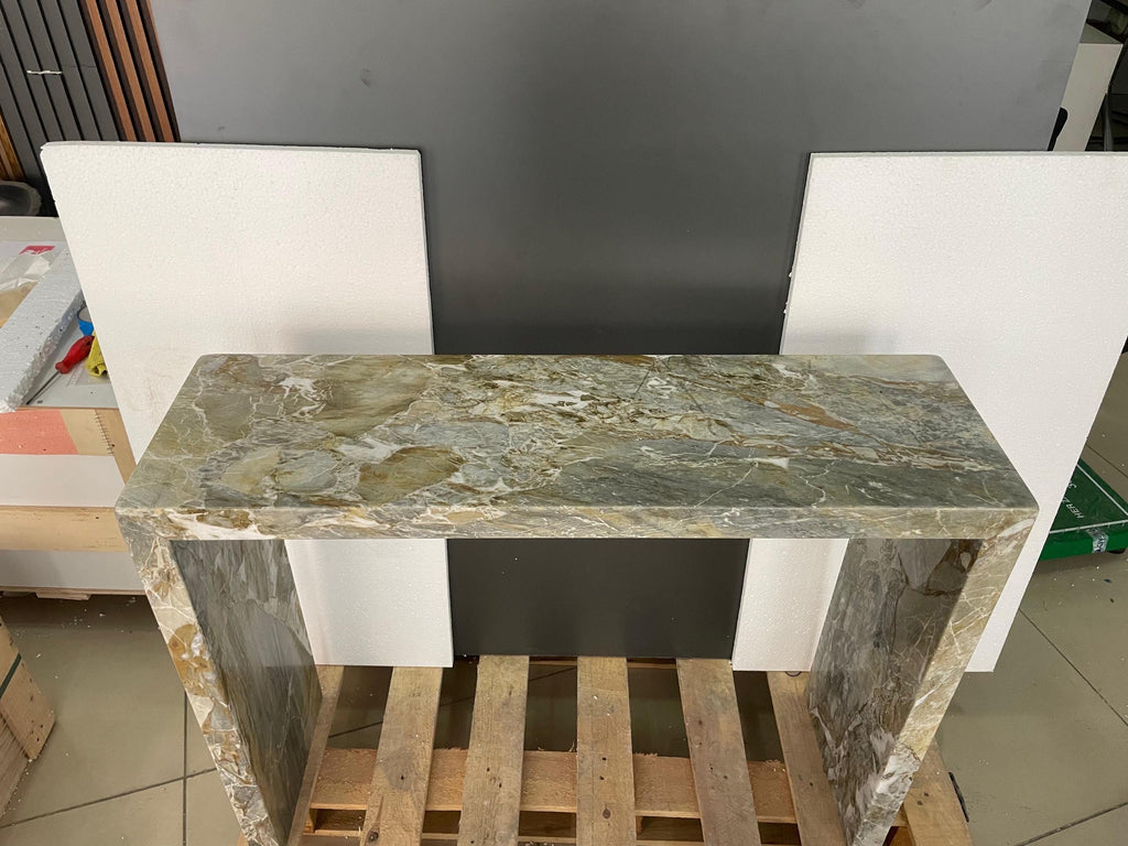 Handcrafted Green Marble Console Table: Luxury Plinth Decor