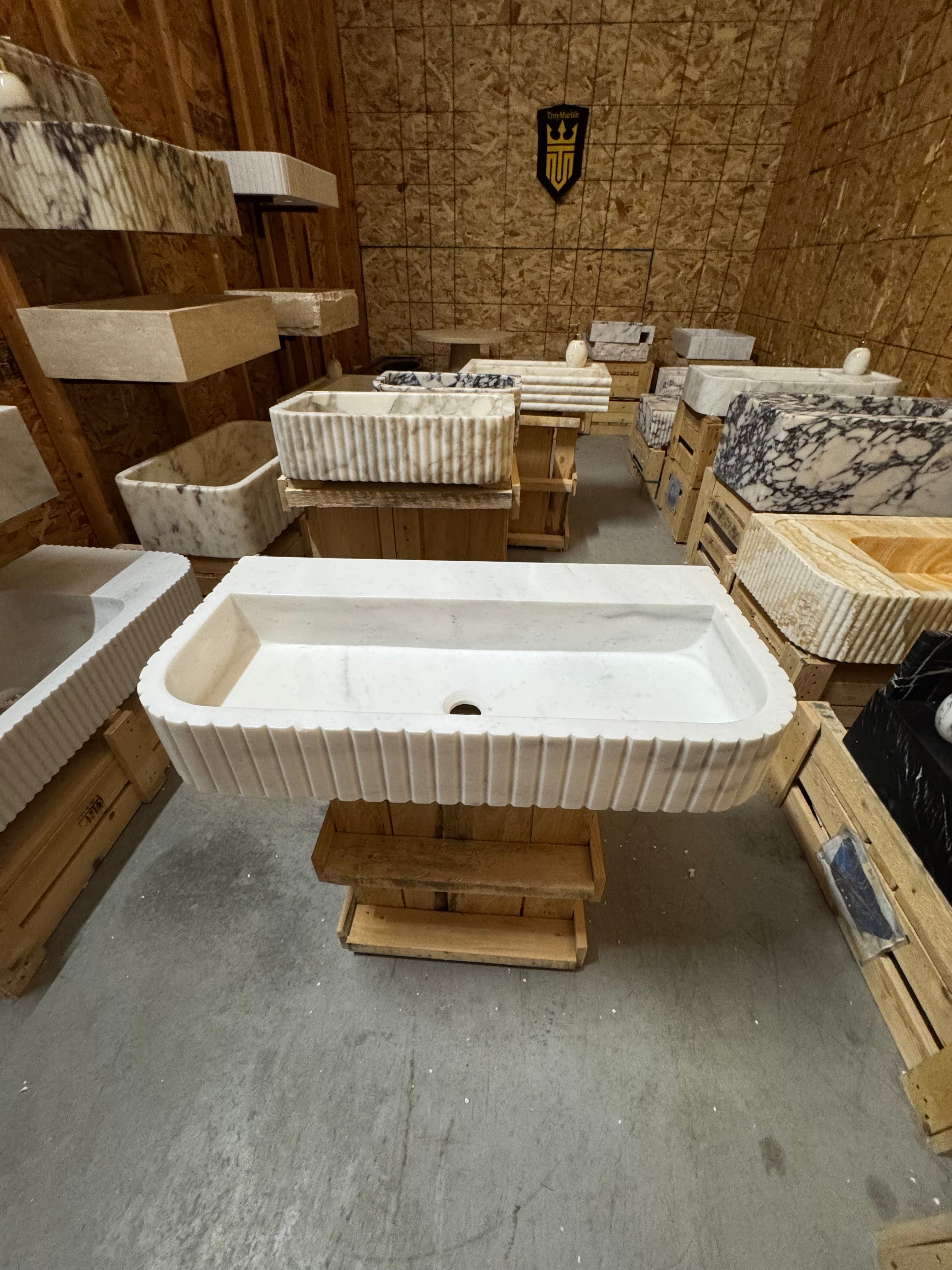 Handmade White Carrara Marble Sink: Wall Mounted Washbasin