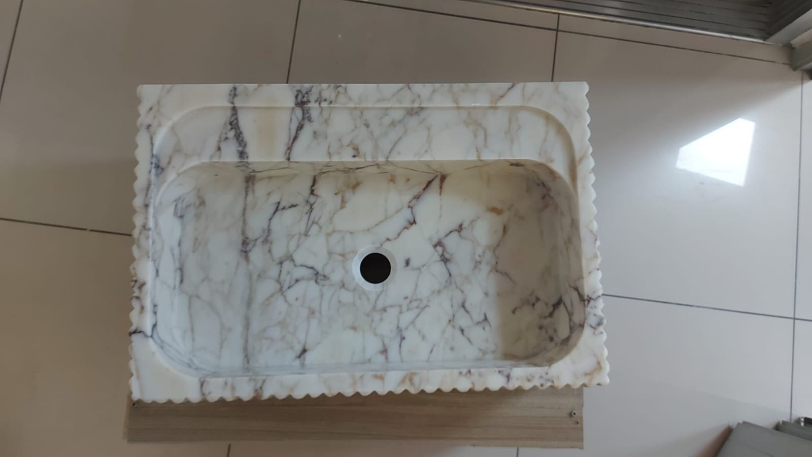 Calacatta Viola Marble Wall Mount Sink: Bathroom Powder Room