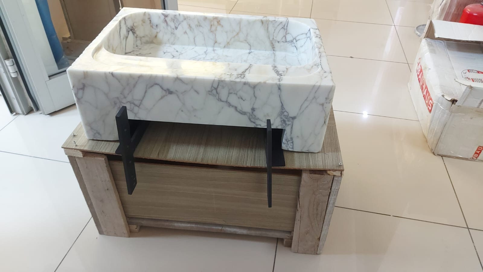 Calacatta Viola Marble Wall Mount Sink: Bathroom Powder Room