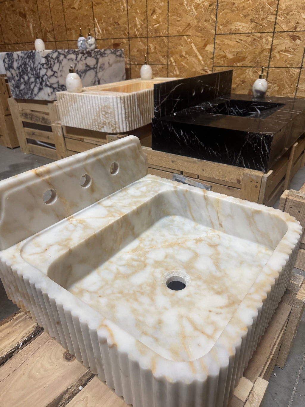 Calacatta Viola Marble Wall Mount Sink: Bathroom Vanity, Concealed Drain