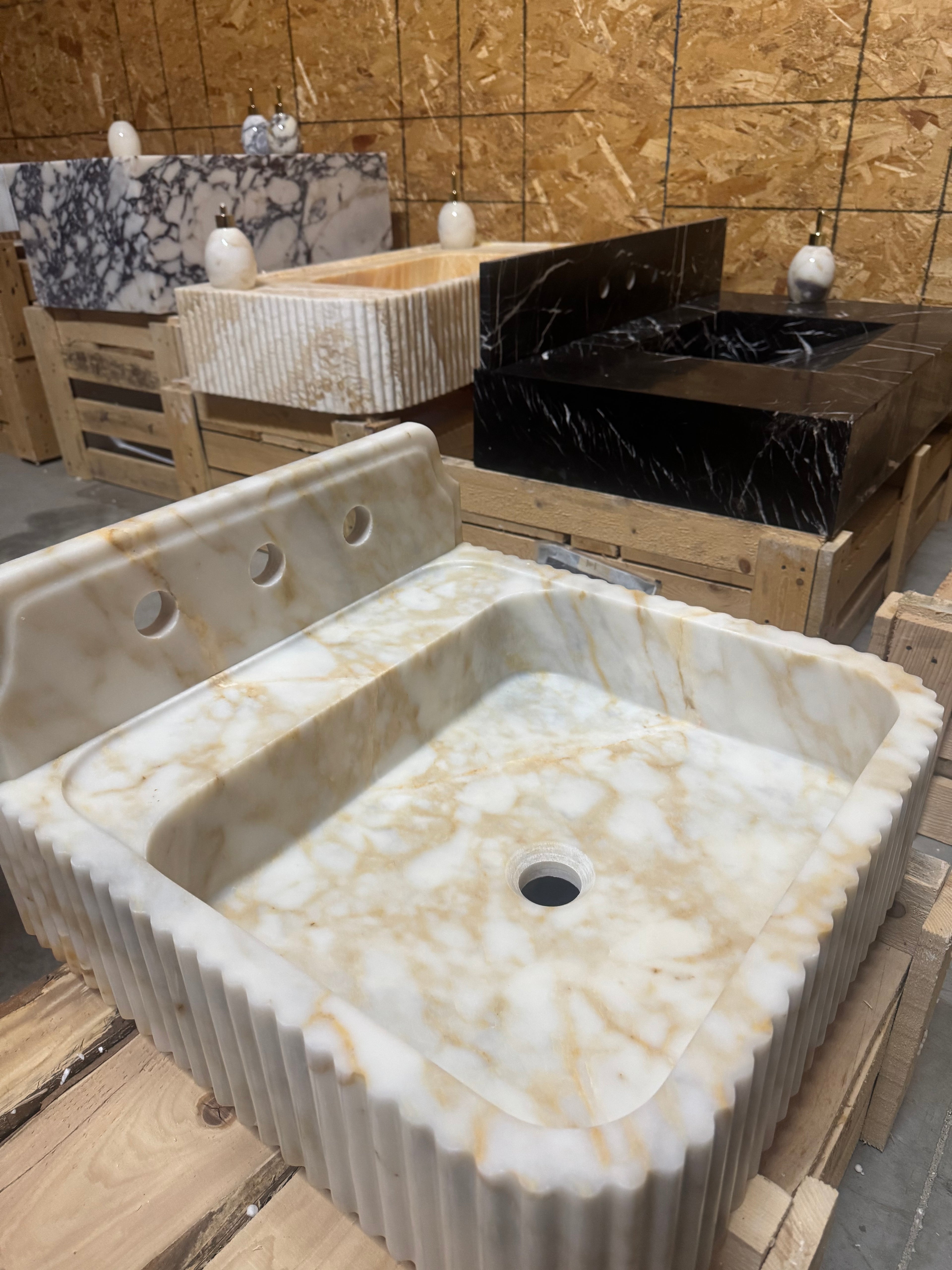 Calacatta Viola Marble Wall Mount Sink: Bathroom Vanity, Concealed Drain