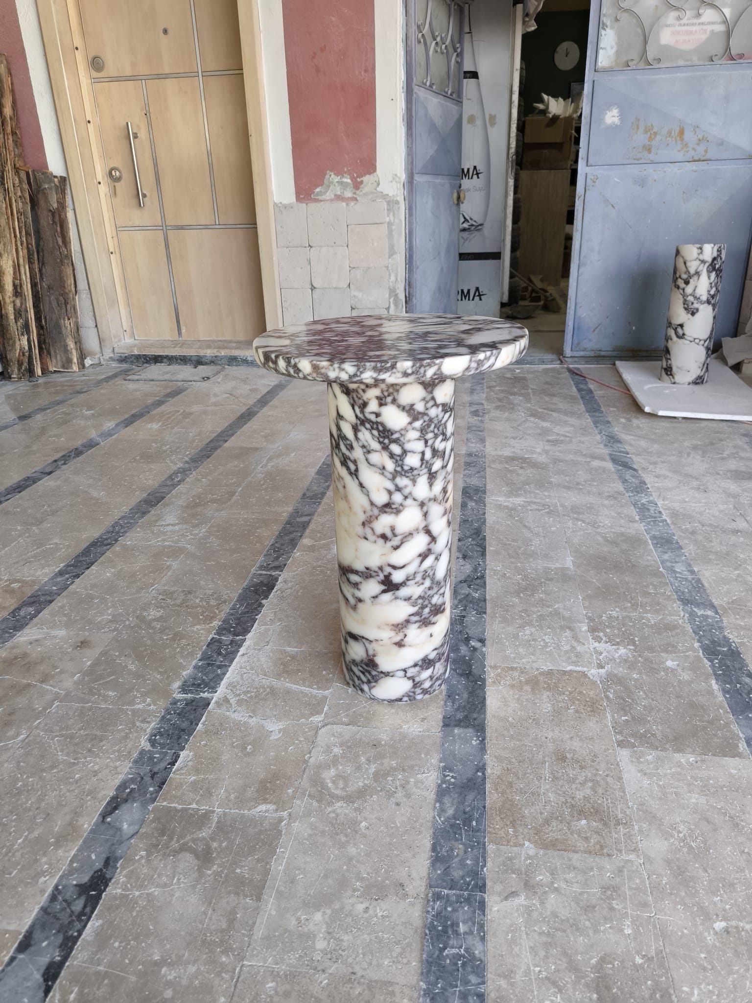 Calacatta Viola Marble table for  D23"xH24"