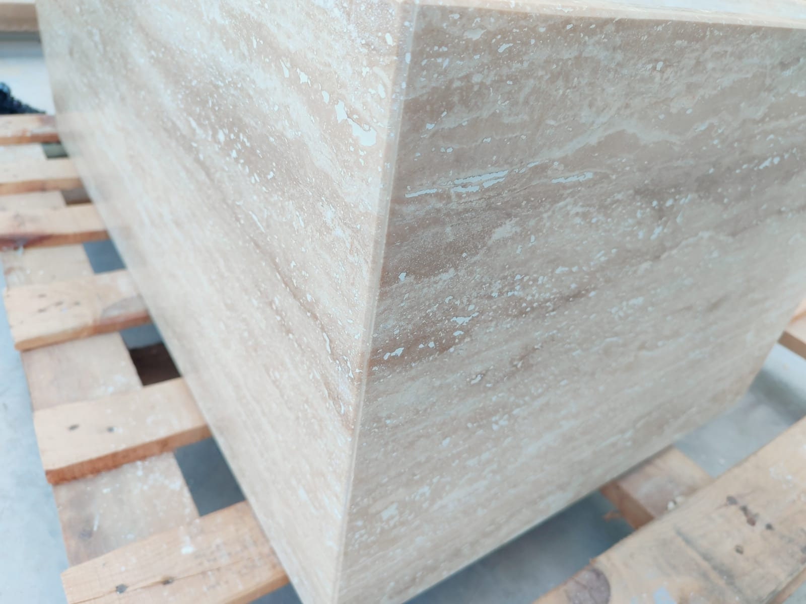 Rectangular Travertine Coffee Table: Modern Natural Stone Accent