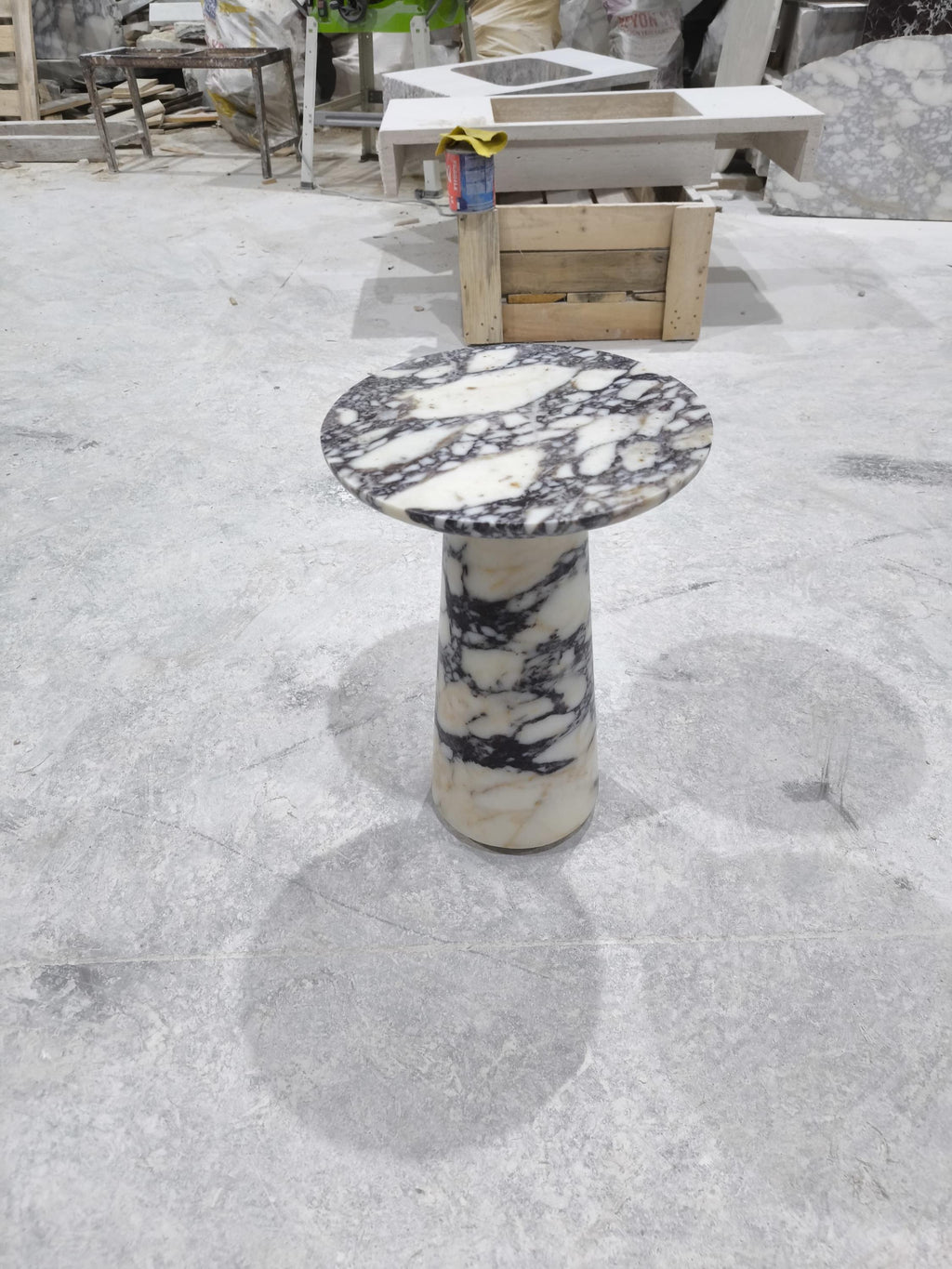 Calacatta Viola Marble table for  D23"xH24"