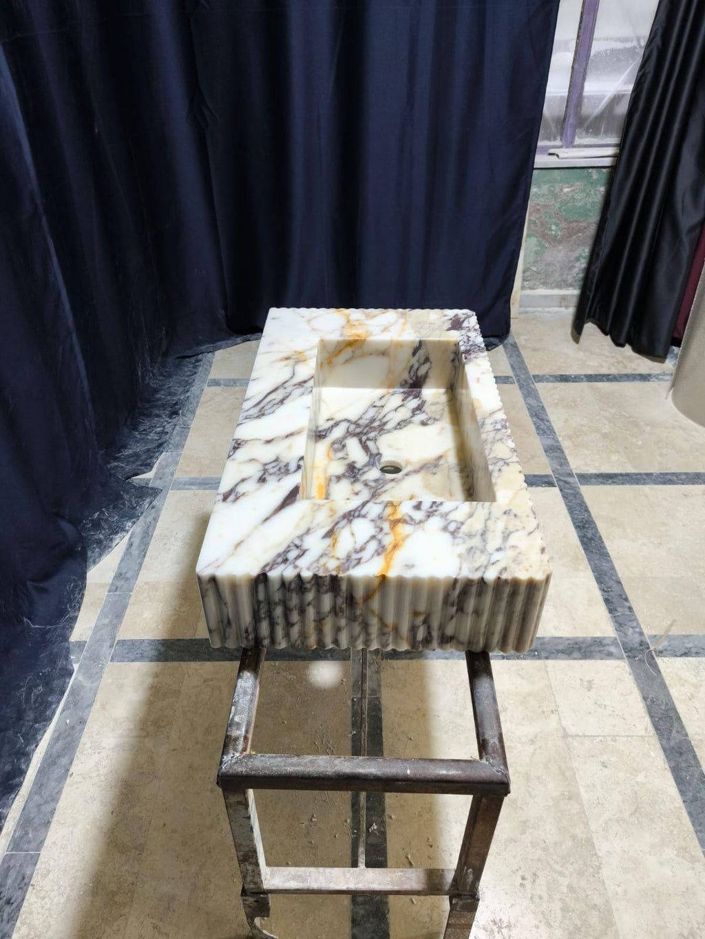 Calacatta Marble Fluted Sink: Wall Mounted Natural Stone Washbasin