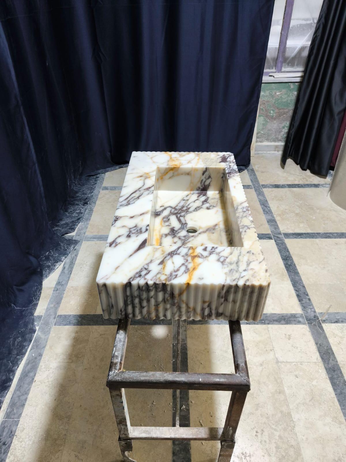 Calacatta Marble Fluted Sink: Wall Mounted Natural Stone Washbasin